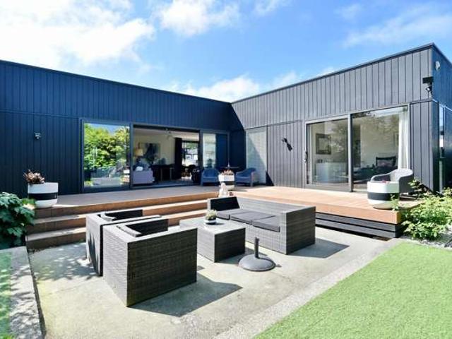 House for sale in Saint Albans, Canterbury