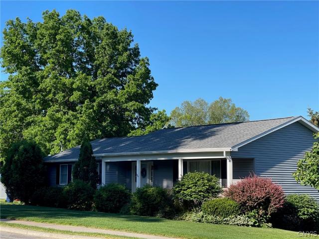 House for sale in Oneida, New York