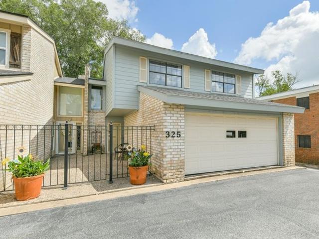 Townhouse for sale in Brenham, Texas