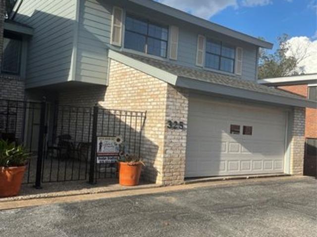 Townhouse for sale in Brenham, Texas