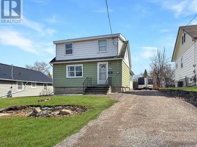 House for sale in Renfrew, Ontario