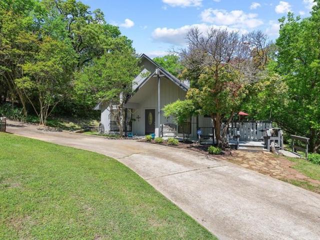 House for sale in Pottsboro, Texas