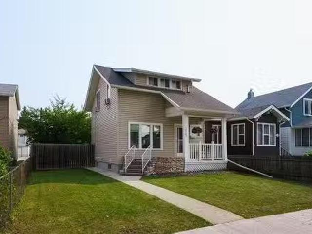 House for sale in East St. Paul, Manitoba