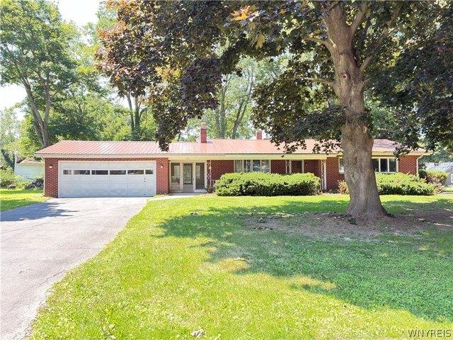 House for sale in Niagara, New York