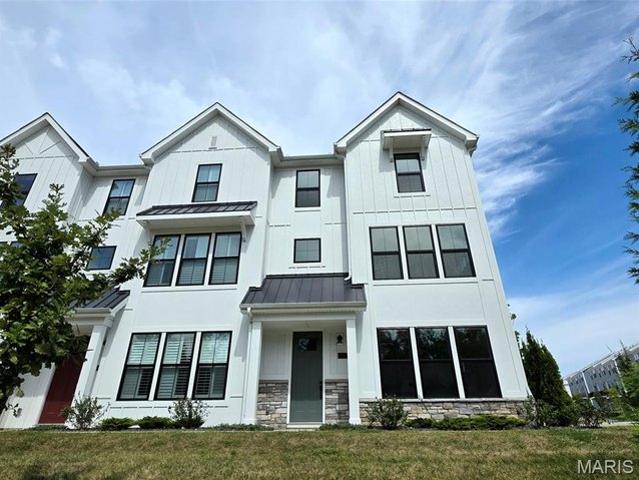 Townhouse for sale in Chesterfield, Missouri