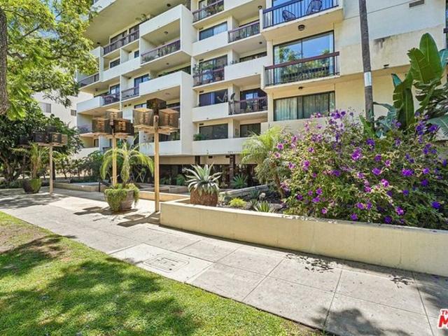 Condo for sale in Beverly Hills, California