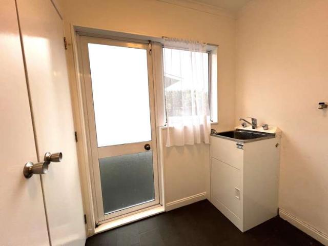 Townhouse for rent in Waterview, Albert-Eden