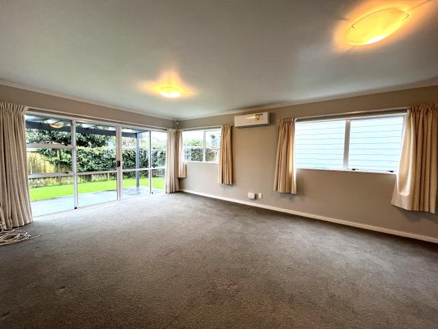 Apartment for rent in Waterview, Albert-Eden