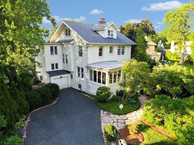 House for sale in Kenilworth, Illinois