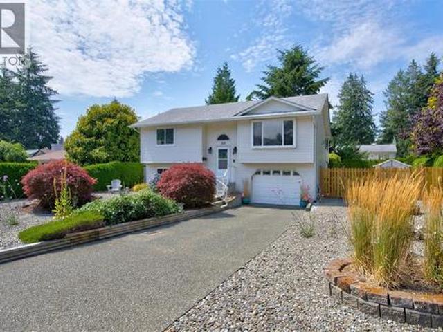 House for sale in Comox, British Columbia
