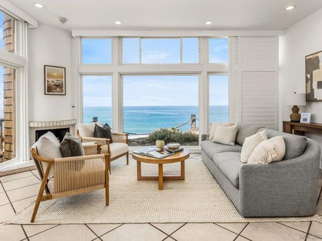 Townhouse for sale in Solana Beach, California