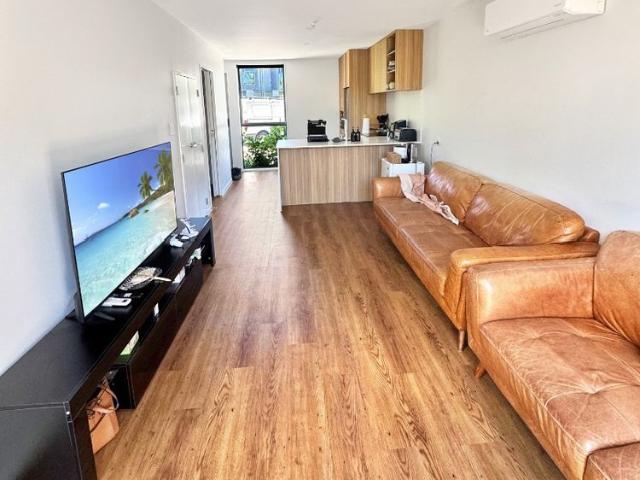 Townhouse for rent in Owhata