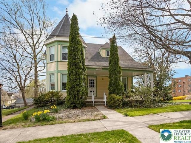 House for sale in Nazareth, Pennsylvania