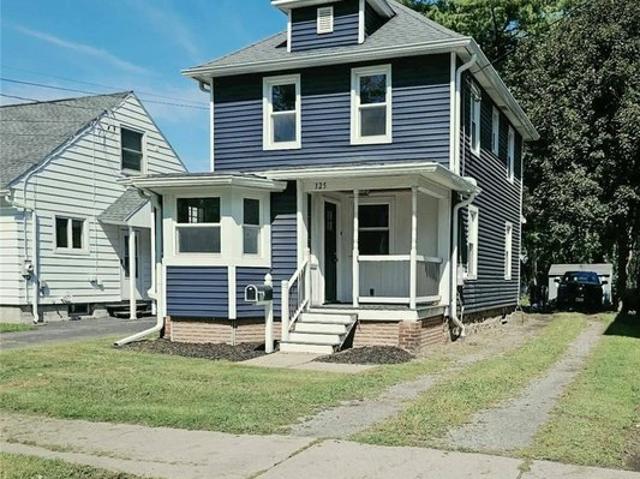 House for sale in Village of Palmyra, Town of Palmyra
