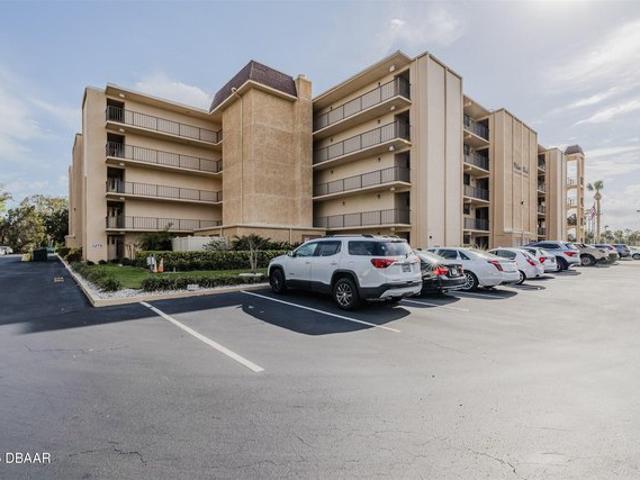 Condo for sale in Daytona Beach, Florida