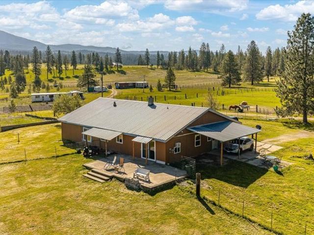 House for sale in Chattaroy, Washington