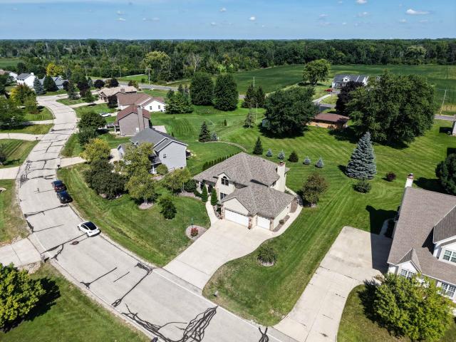 House for sale in Oakwood Lake Estates, Oak Creek