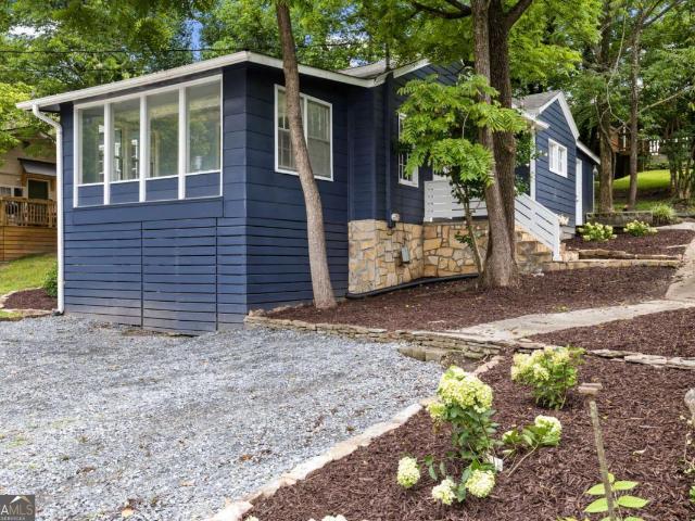 House for sale in Downtown, Blue Ridge