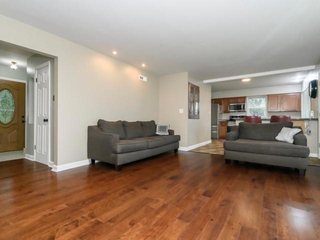 House for sale in Orchard Hills, New Berlin