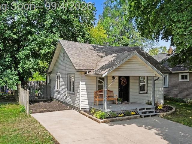 House for sale in Waterford, Michigan