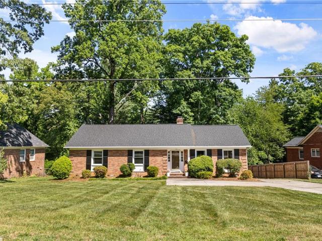 House for sale in Pfafftown, North Carolina