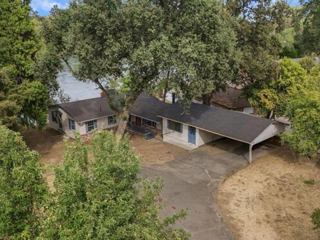 House for sale in Shasta, California