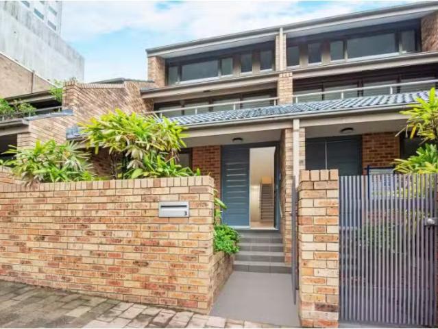 Condo for rent in Lower North Shore, Sydney