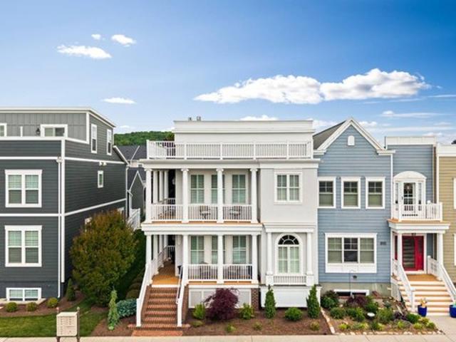 Townhouse for sale in Virginia