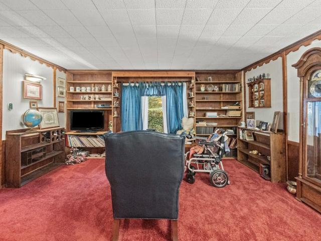 House for sale in Oxford, Indiana
