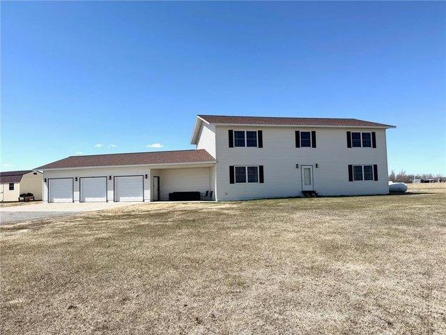 House for sale in Roseau, Minnesota