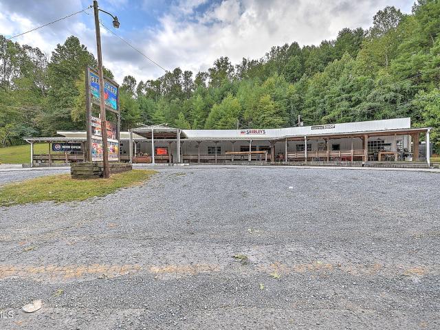 Commercial for sale in Fish Springs, Hampton