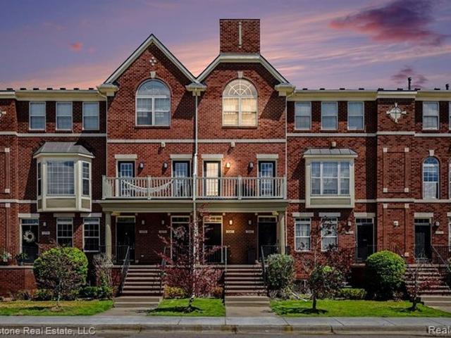 Townhouse for sale in Troy, Michigan
