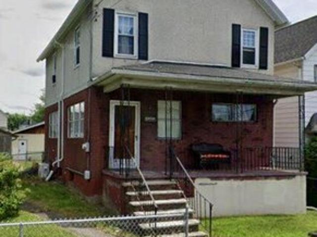 House for sale in Minooka, Scranton