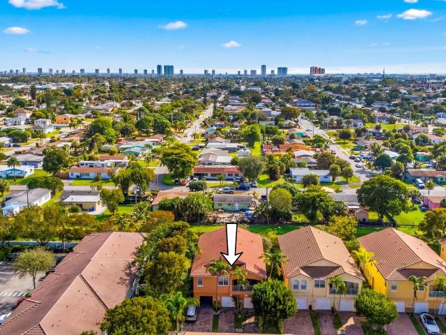Townhouse for sale in Riviera Beach, Florida