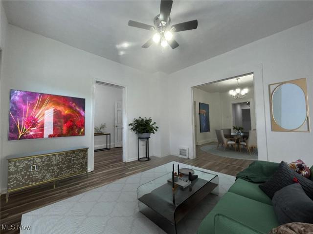 House for sale in Cleveland