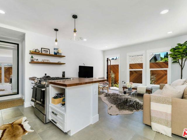 Property for rent in Canoga Park, California