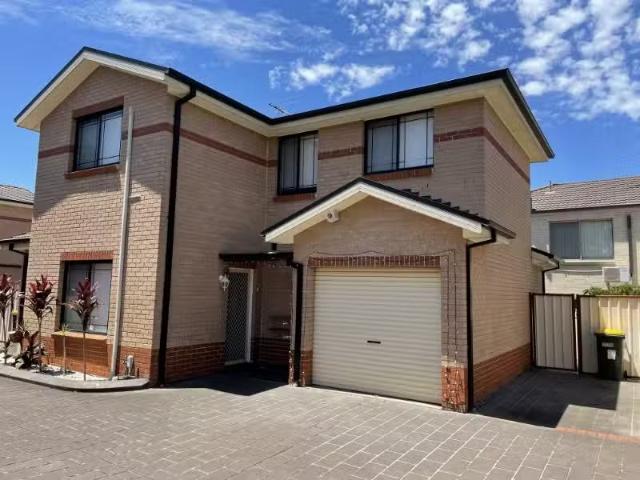 Condo for rent in Rooty Hill
