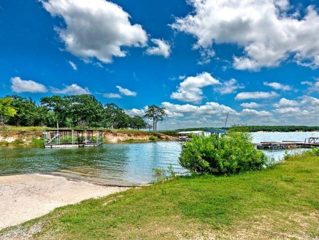 House for sale in Pottsboro, Texas