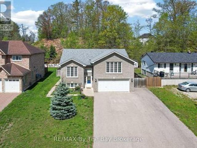 House for sale in Wasaga Beach, Ontario