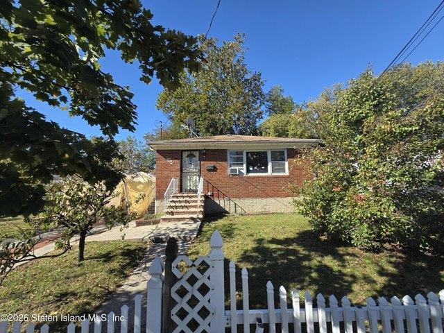 House for sale in Staten Island, New York