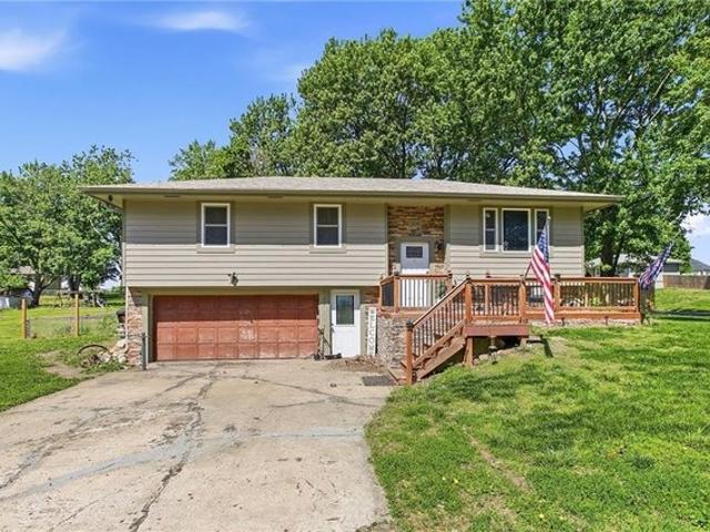 House for sale in Gower, Missouri