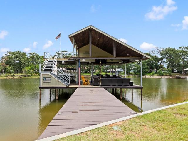 House for sale in Henderson, Texas