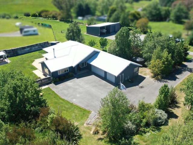House for sale in Otakou