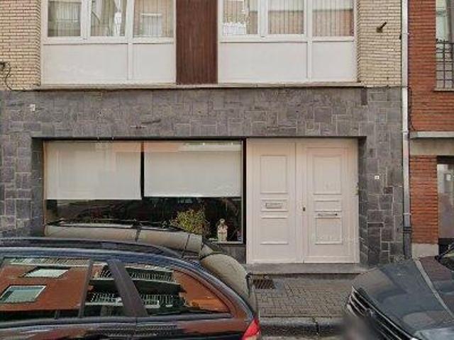 Bureau vente à Genk, Limburg
