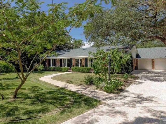 House for sale in Gulf Breeze, Florida