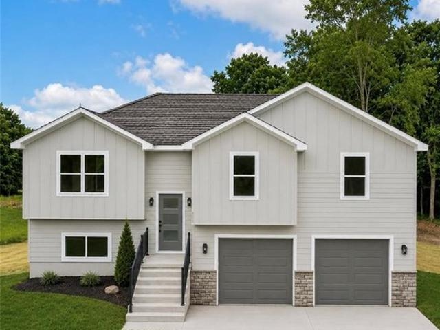 House for sale in Warrensburg, Missouri