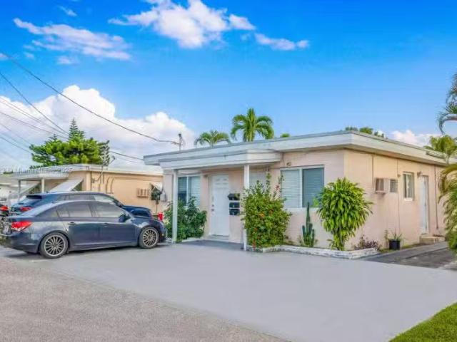 House for sale in Hollywood