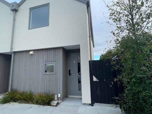 House for rent in Chaslands, Canterbury