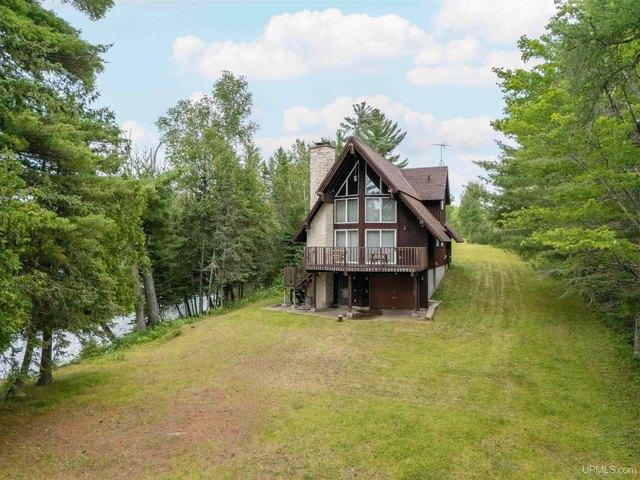 House for sale in Crystal Falls, Michigan