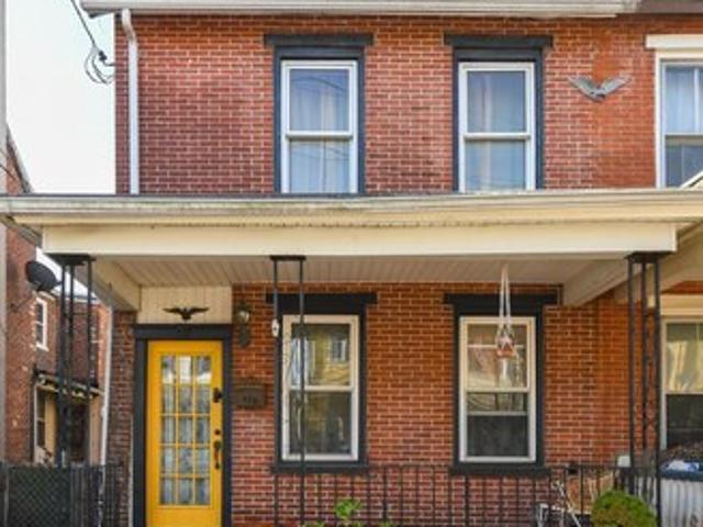 Townhouse for sale in Burlington, New Jersey